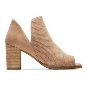 Cole Haan Tan Peep Toe Heels